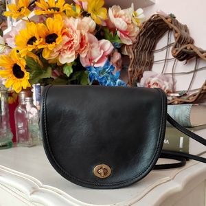 Vtg 80s Coach Small Black Leather Crossbody Purse